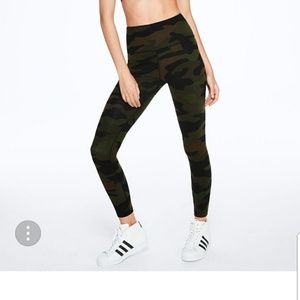 "PINK" Ultimate High Waste Camo Leggings